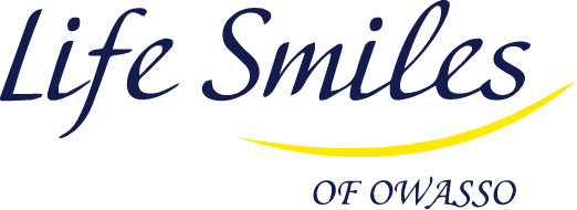 Life Smiles of Owasso logo